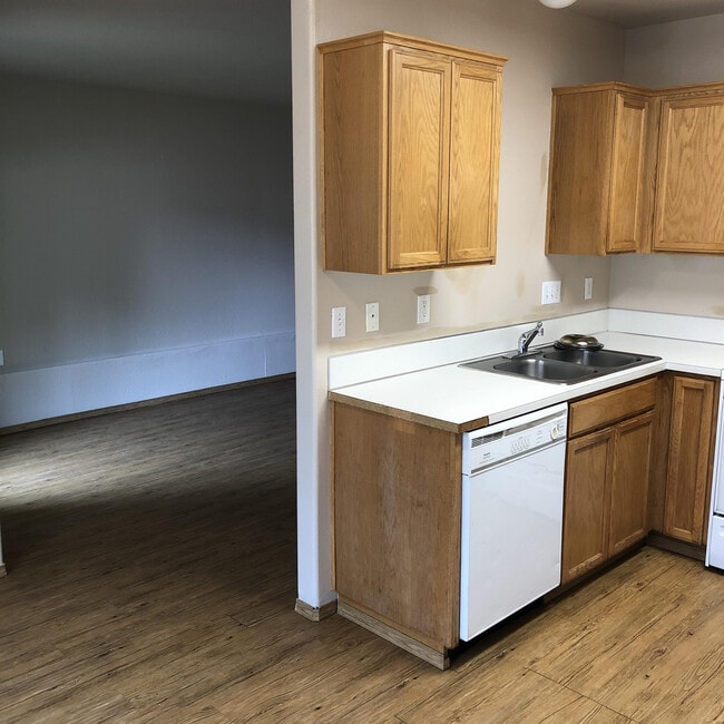 Building Photo - 255 SE 3rd St