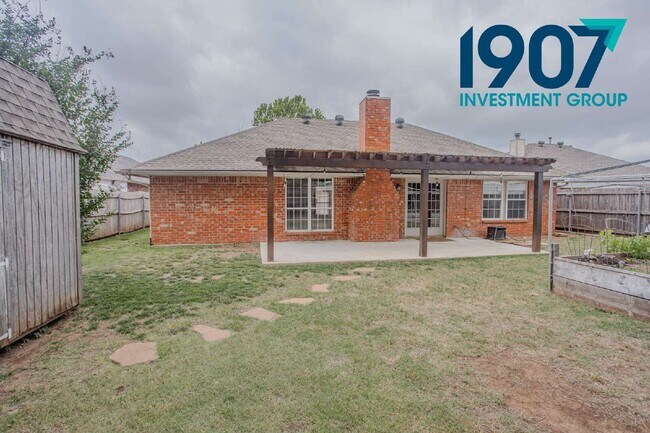 Building Photo - 3017 SW 92nd St
