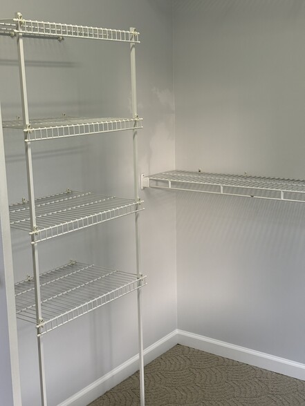 Master Bedroom Walk In Closet - 4325 Prescott Ct