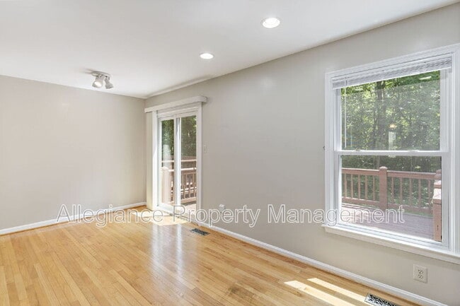 Building Photo - 8073 Morning Meadow Ct