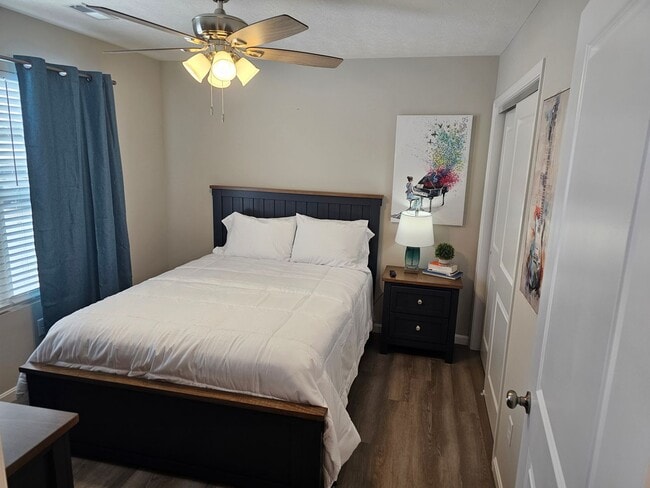 Building Photo - 814 Pierson Rd