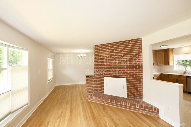 Building Photo - 5913 Osoge Rd