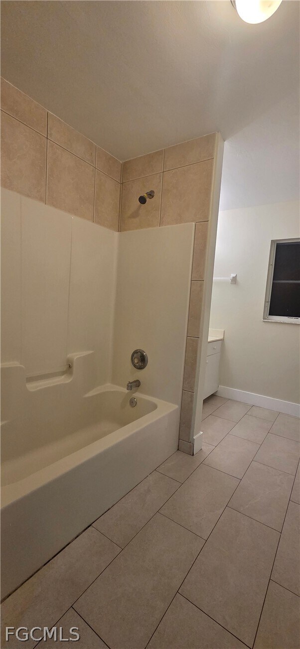 Building Photo - 1019 SE 12th Terrace