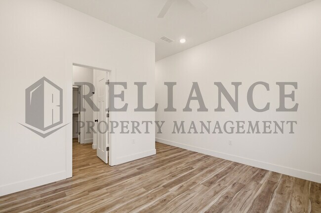 Building Photo - 601 Elmwood St