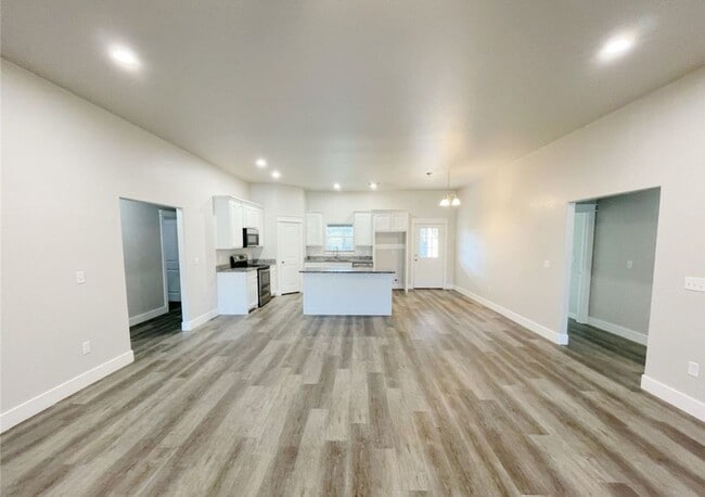 Building Photo - Stunning 4bd 2ba house in Silo School Dist...