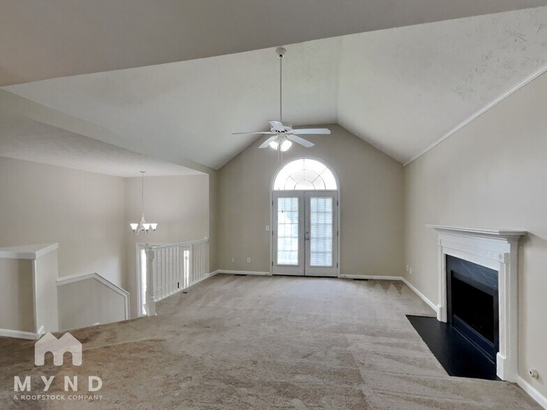 Building Photo - 495 Princeton Dr