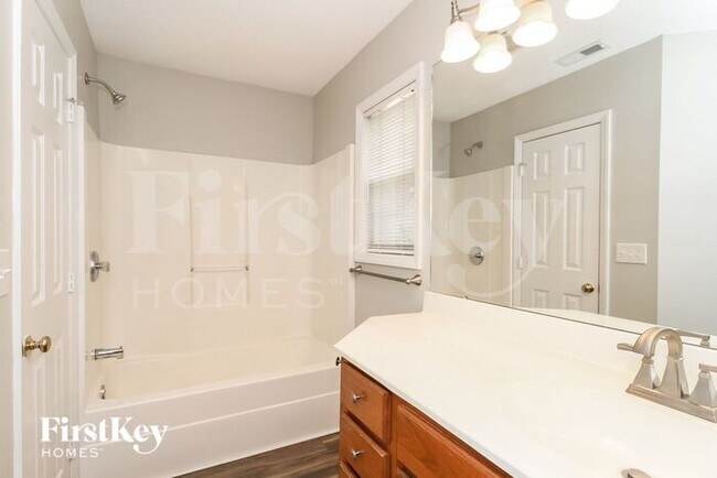 Building Photo - 4810 Manteo Ln