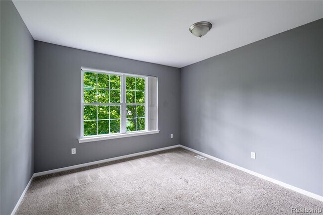 Building Photo - 1250 Walloon Way