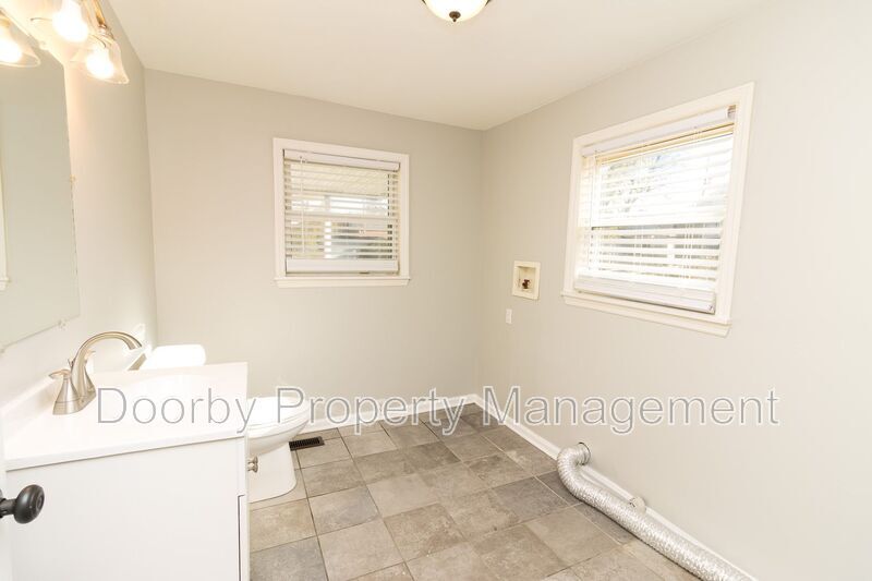 Building Photo - 1908 Cleveland Ave