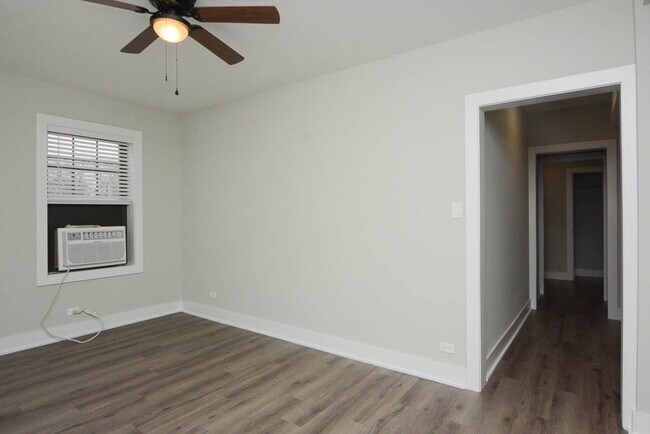 Building Photo - 728 St Johns Ave