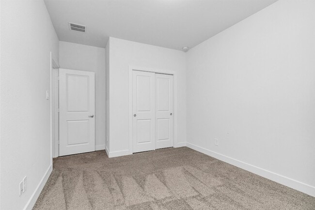 Building Photo - 29019 Pine Forest Dr