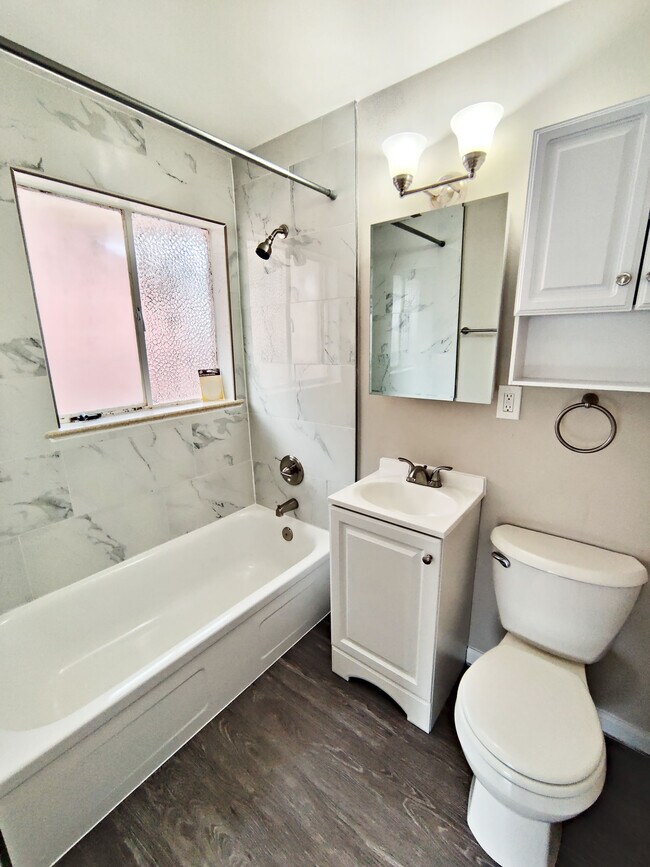 IMG_20211014_115532 2 - 8867 W 54th