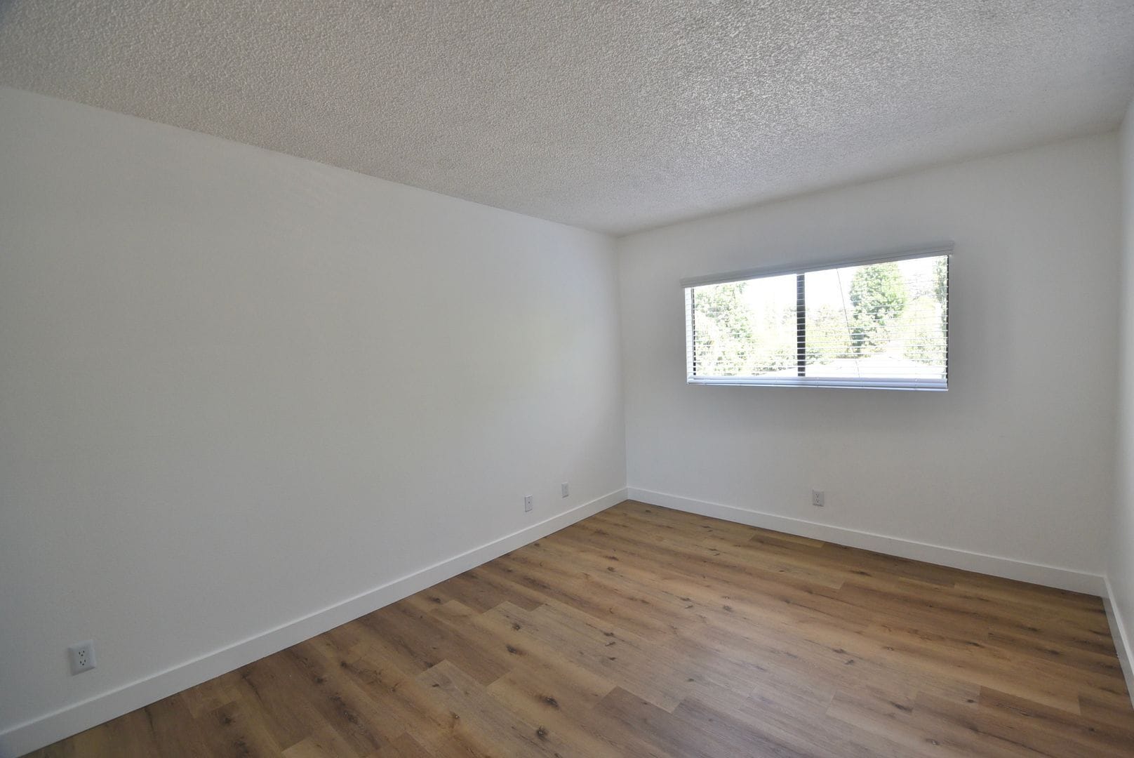 Building Photo - 5400 Morella Ave