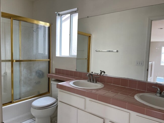 Building Photo - 1521 Starlight Dr