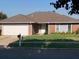 Building Photo - 801 Rolling Hill Terrace