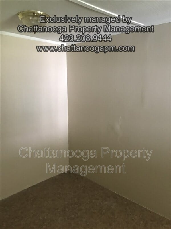 Building Photo - 805 Carden Ave