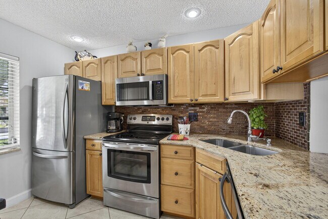 Building Photo - 3402 Theo Way