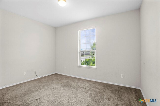 Building Photo - 1203 Daffodil Dr