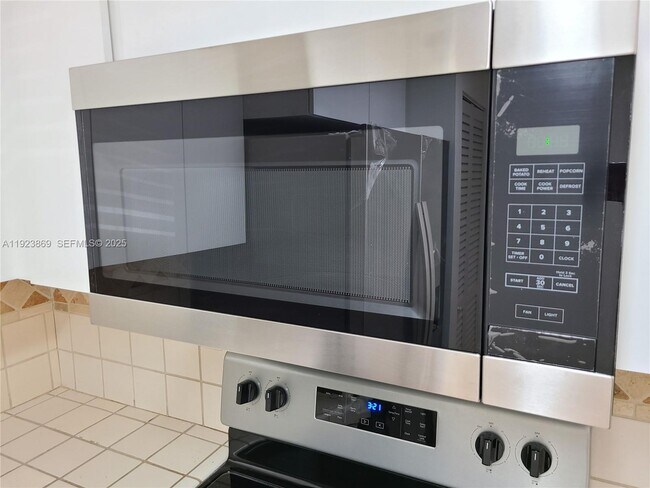 Building Photo - 10282 NW 9th St Cir