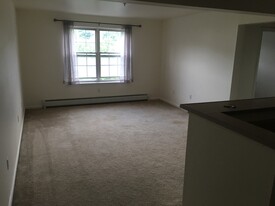 Building Photo - 315 Hildred Dr