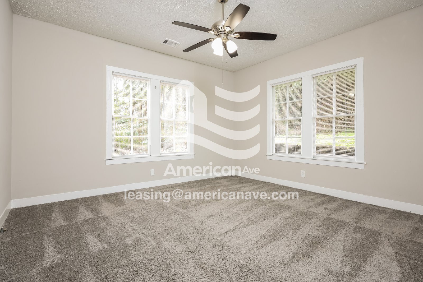 Building Photo - 1703 Pine St