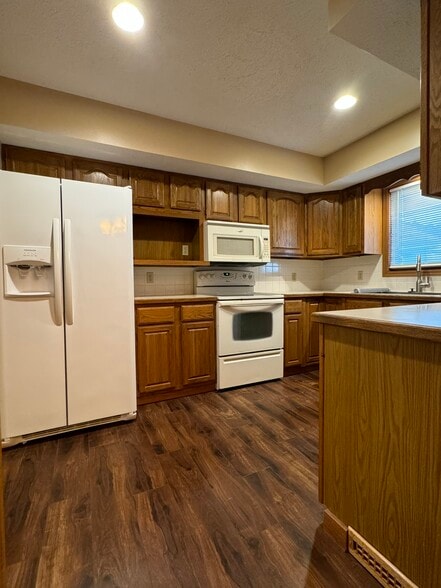 Building Photo - 3133 Wildbriar Ln