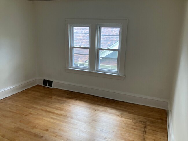 Building Photo - 2330 N 47th St