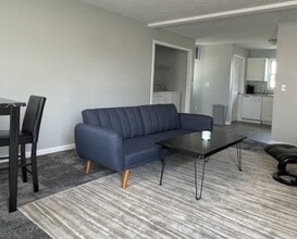 Building Photo - 312 Stone Creek Dr