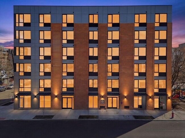 Building Photo - 337 Johnston Ave