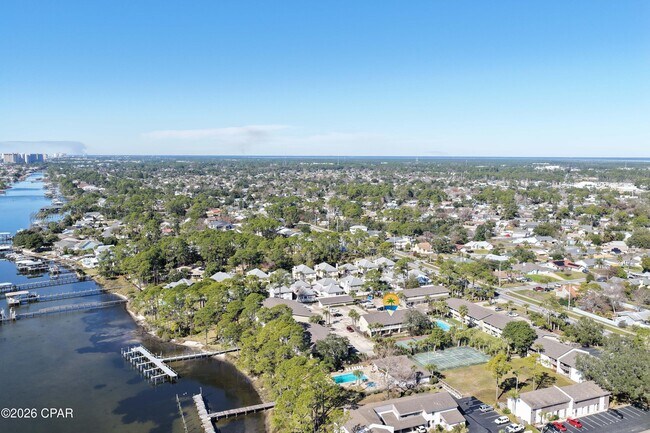 Building Photo - 6903 N Lagoon Dr