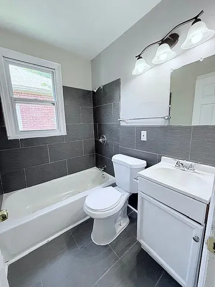 Building Photo - 7131 Garesche Ave