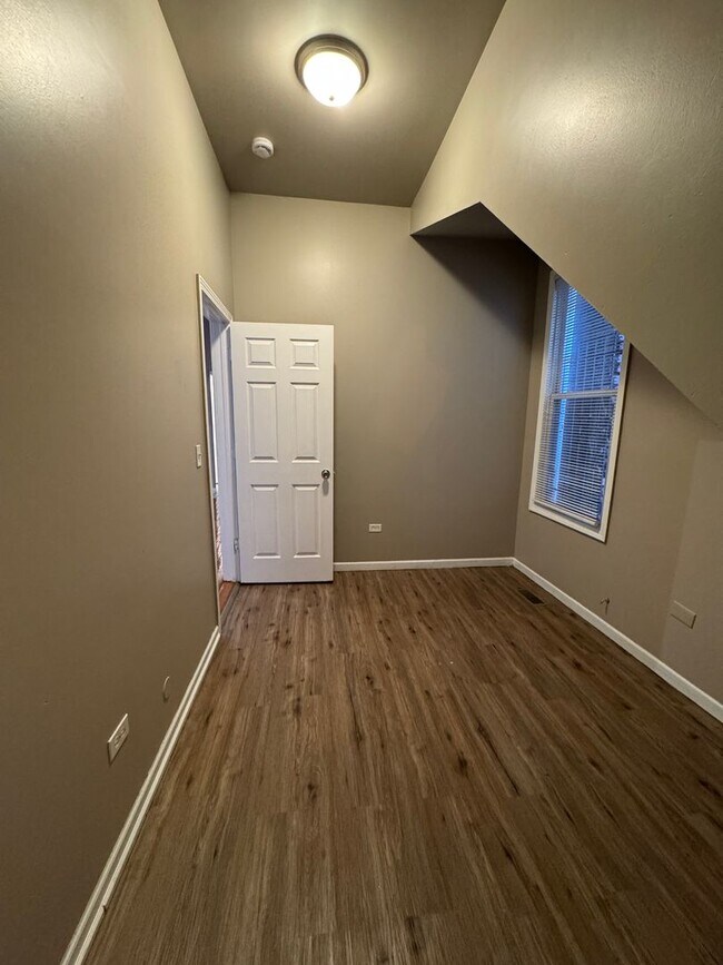 Building Photo - 5612 S Morgan St