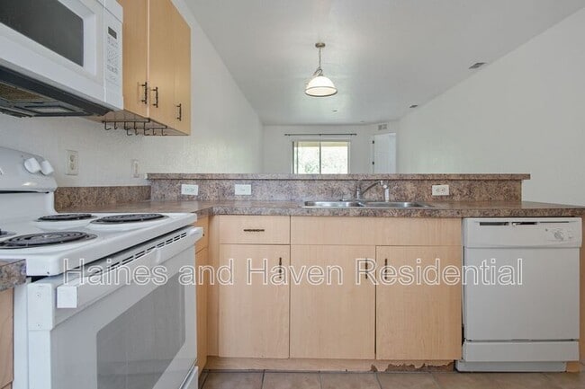 Building Photo - 12201 Indian Creek Dr