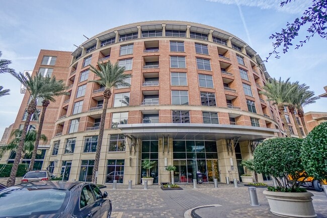 Building Photo - 1901 Post Oak Blvd