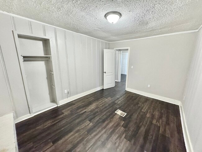 Building Photo - 655 Granada Rd