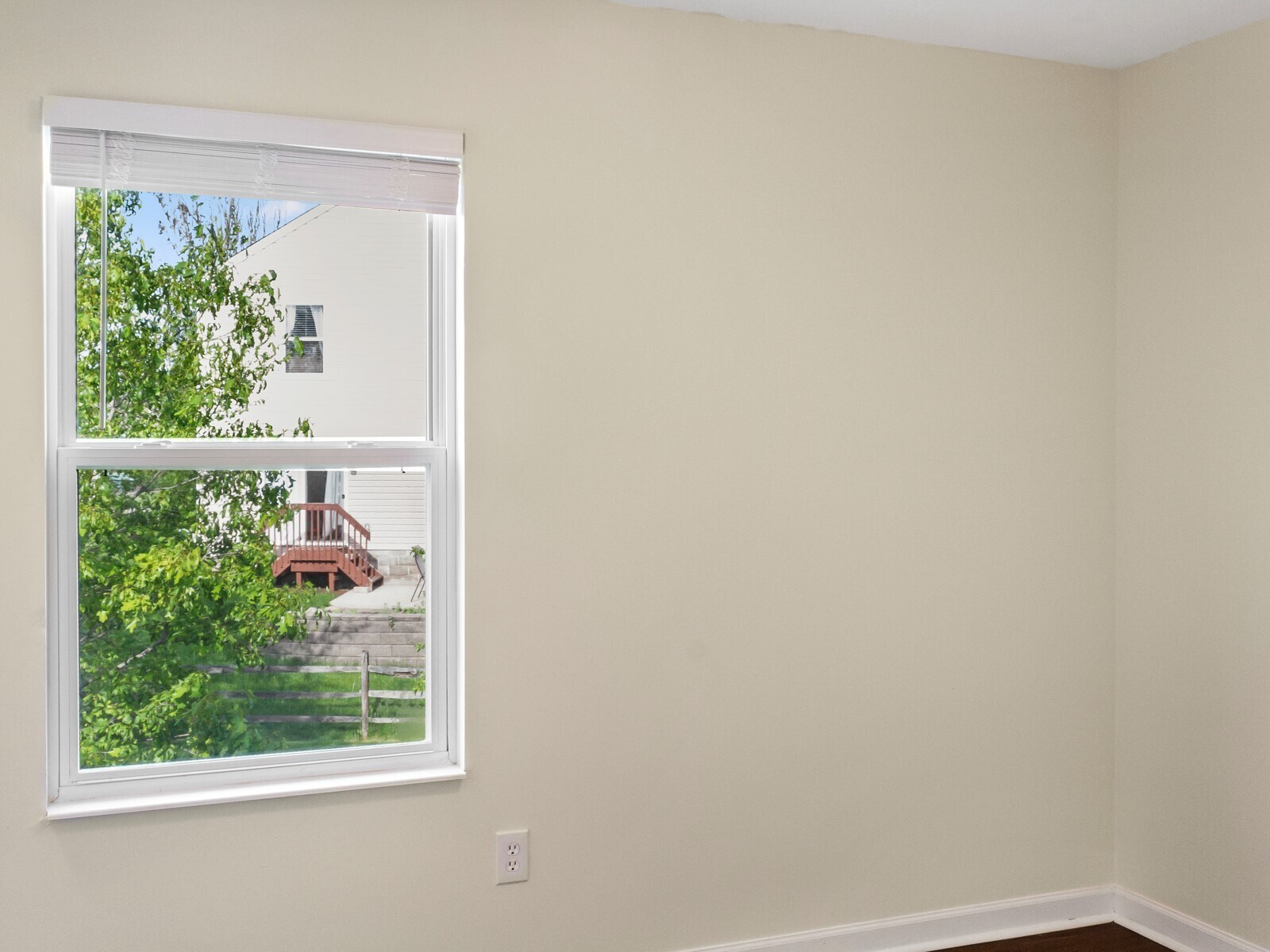 Building Photo - 7694 Hillsdowne Cir