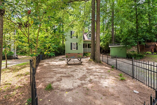 Building Photo - 1502 Hollywood St