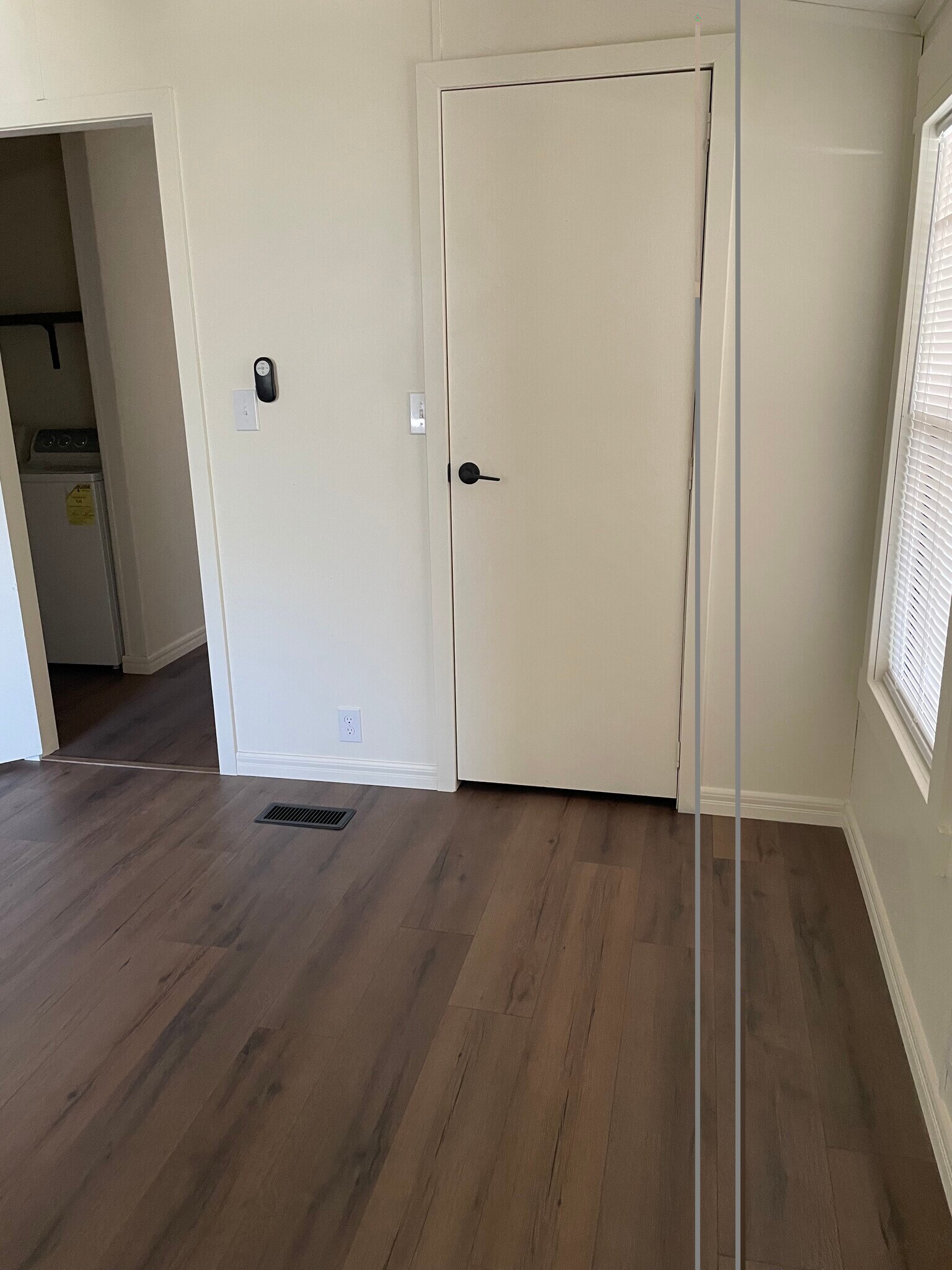 Building Photo - 4035 N Robin Dr