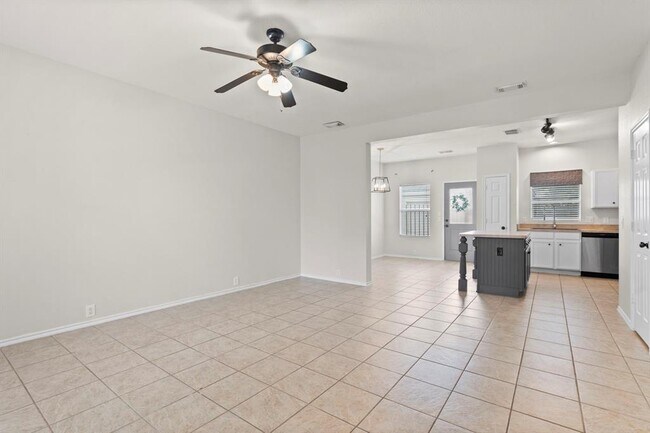 Building Photo - 9735 Coyote Creek Dr