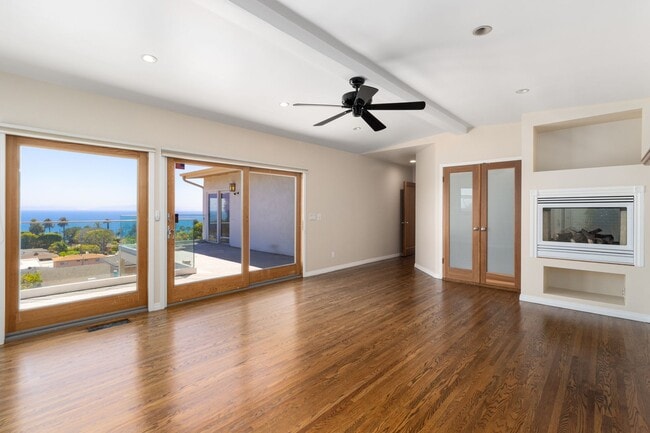 Building Photo - Ocean views from every room!