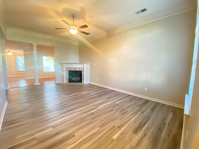 Building Photo - 3 bed, 2.5 bath house in Olive Branch near...