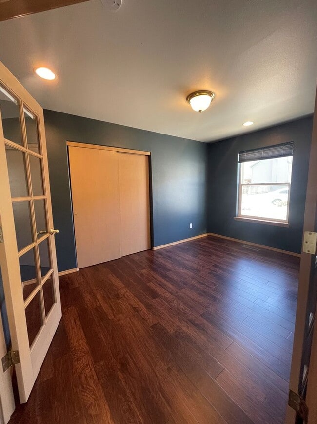 Building Photo - Now renting 3 bedroom House
