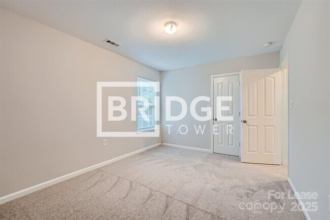 Building Photo - 2100 Cranberry Woods Ct