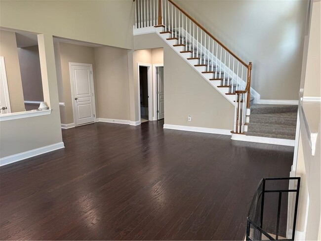 Building Photo - 7411 Redbud Loop
