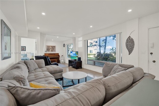 Building Photo - 7939 West Dr