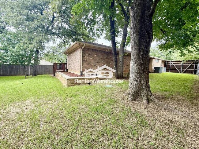 Building Photo - Beautiful home in well established neighbo...
