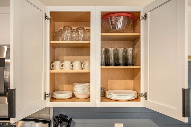 Building Photo - 37 Gold Ave NW