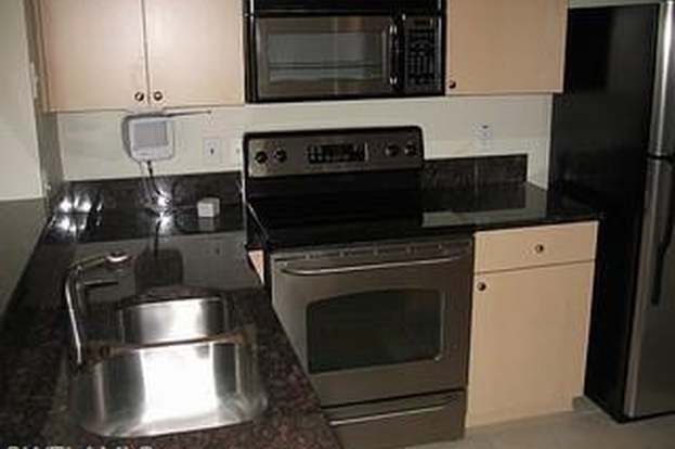 Building Photo - 1205 Reserve Way