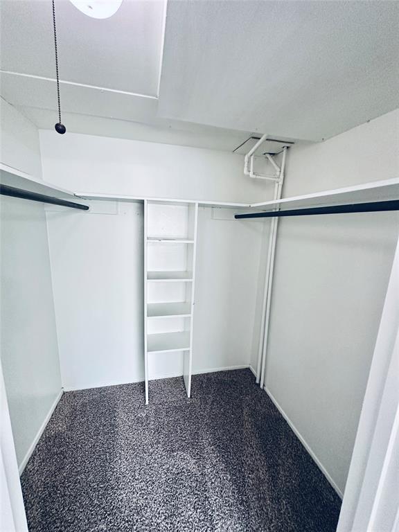 Building Photo - 601 W 11th St