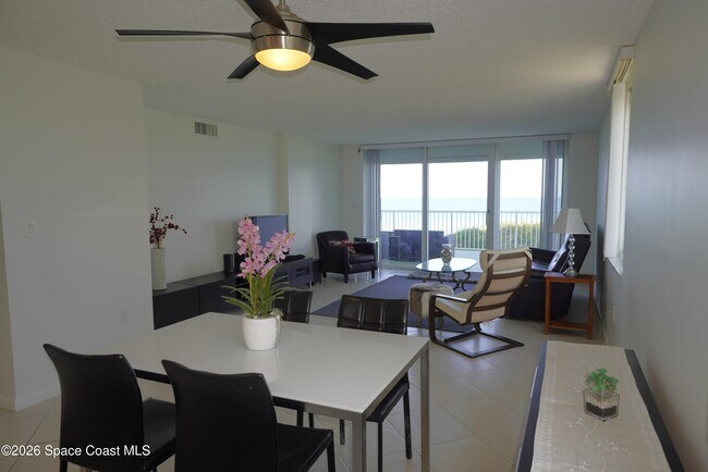 Building Photo - 1555 N Hwy A1A